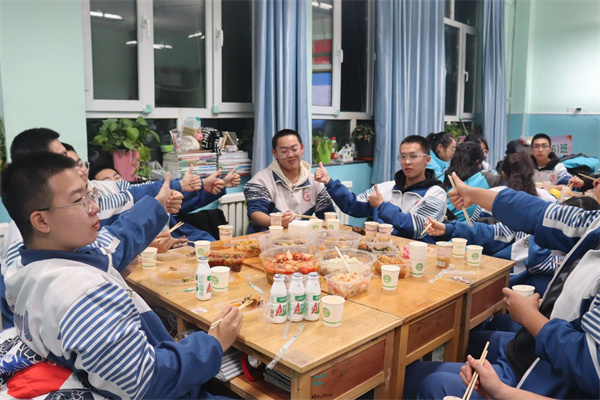 冬至包饺子