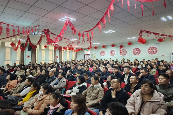 家校携手 共筑学子成长路 ——我校高一、高二年级家长会圆满举行